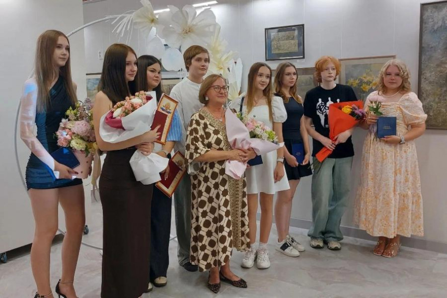 В Тамбове прошёл выпускной для 40 юных художников