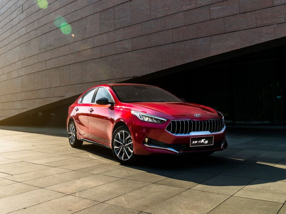 Kia K3 выходит на российский рынок: цены, комплектации и особенности поставок