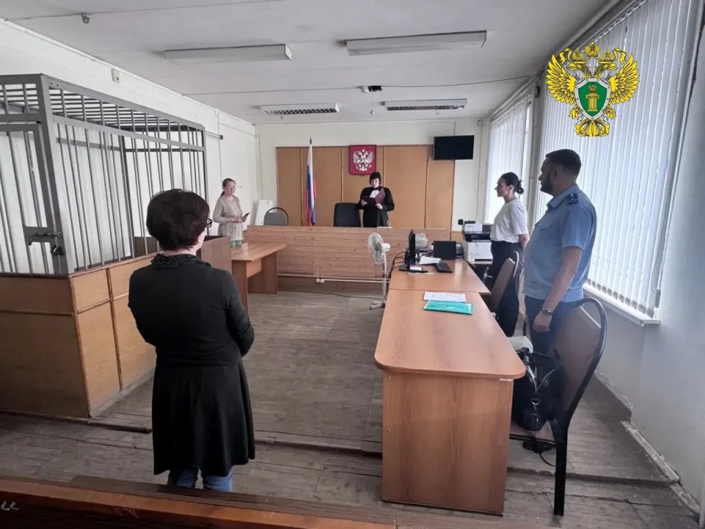Уборщица кафе в ходе конфликта сломала нос девочке-подростку