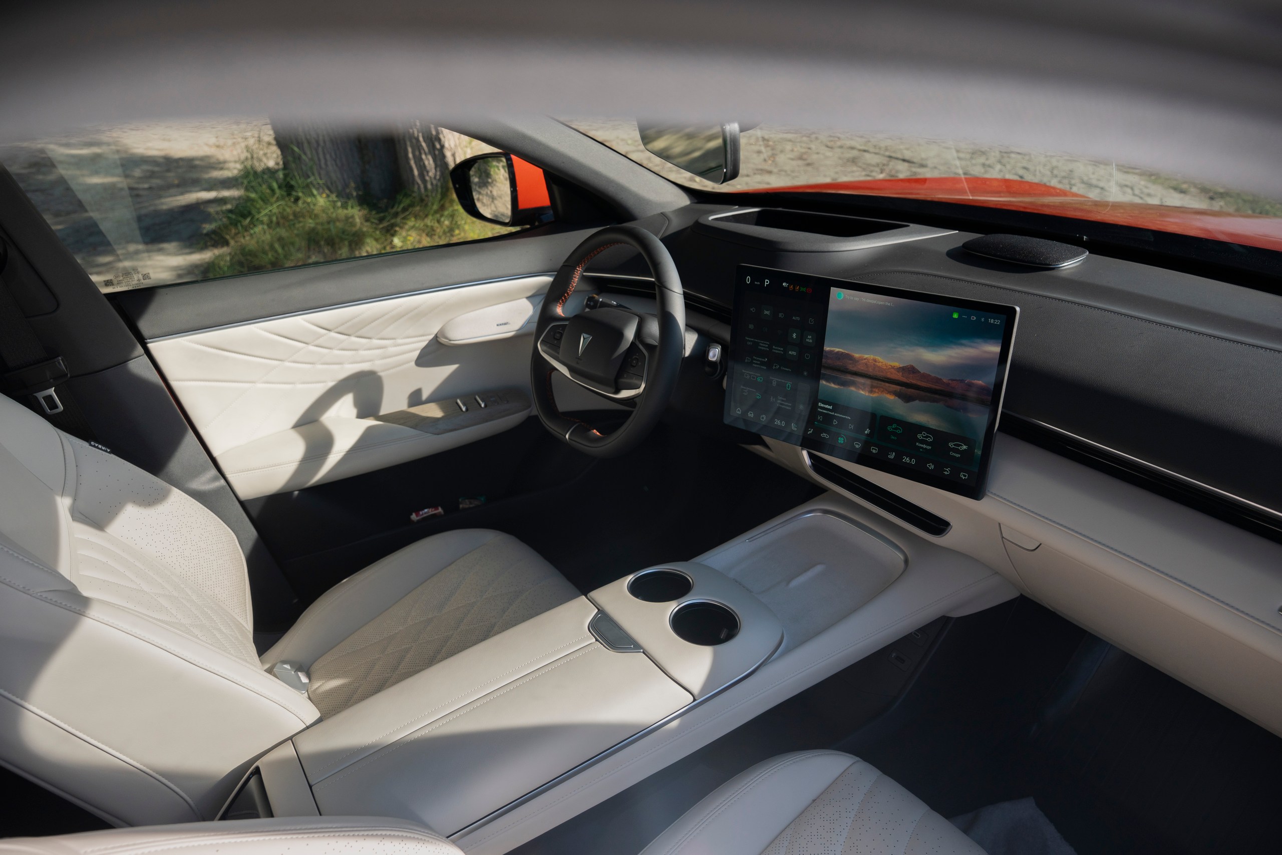 CHANGAN запускает продажи гибридного кроссовера Deepal S07 с запасом хода до 1000 км