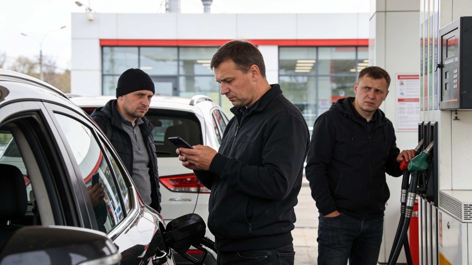 Три главные схемы мошенников на фоне дефицита бензина в 2026 году