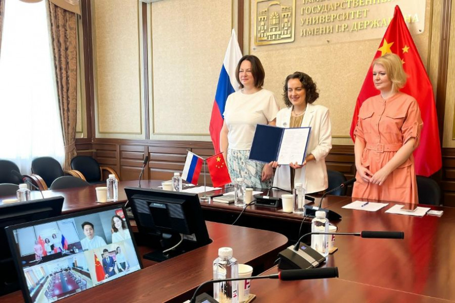 Державинский расширяет сотрудничество с Китаем Державинский расширяет сотрудничество с Китаем