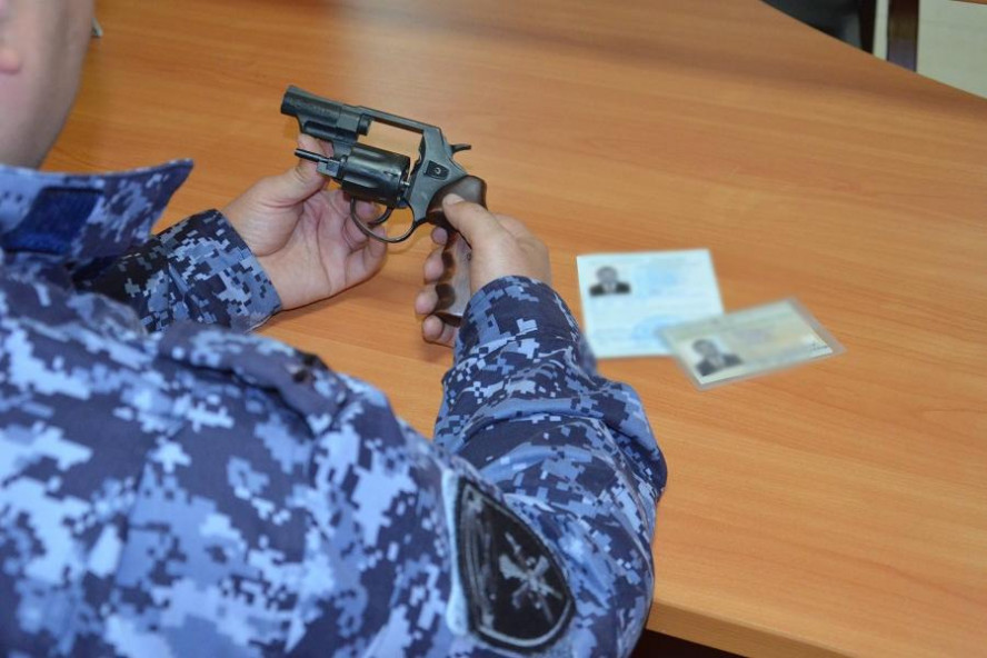 За неделю росгвардейцы проверили около 70 владельцев оружия