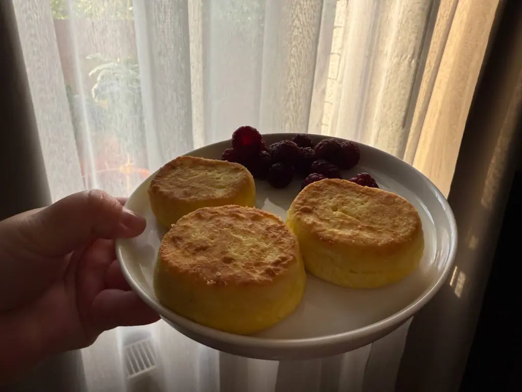 Попробуйте новый рецепт сырников с морковью и сыром — он завоевал сердце всей семьи