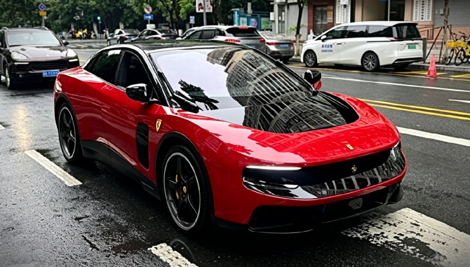 Ferrari Luce: дефицит электрокаров в Китае и новые сроки поставок