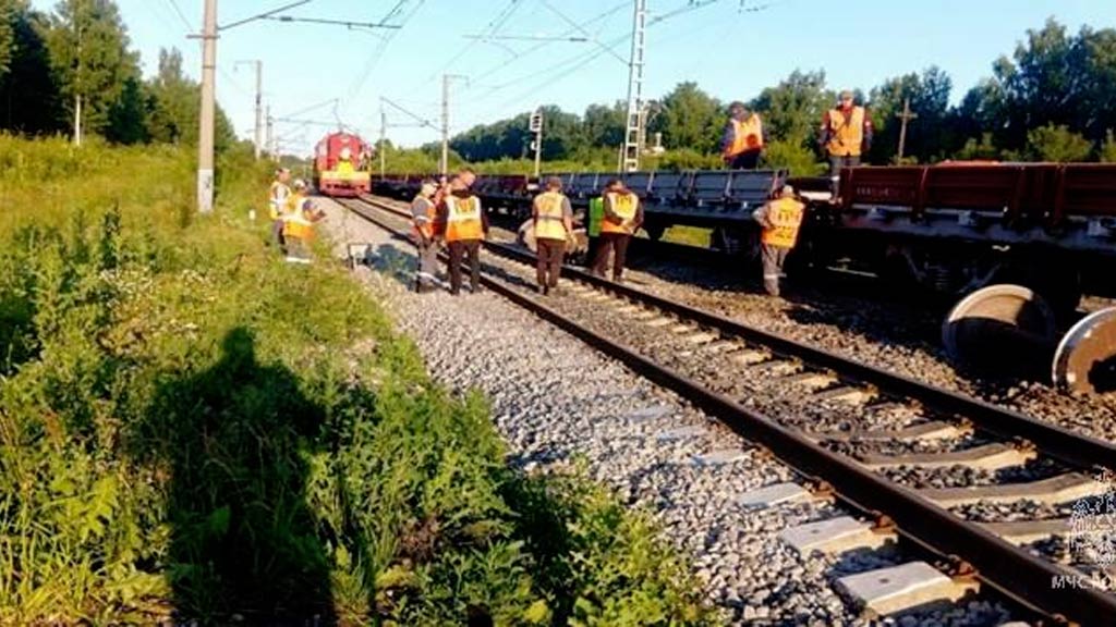9 поездов выбились из графика из-за схода вагонов с рельсов в Татарстане