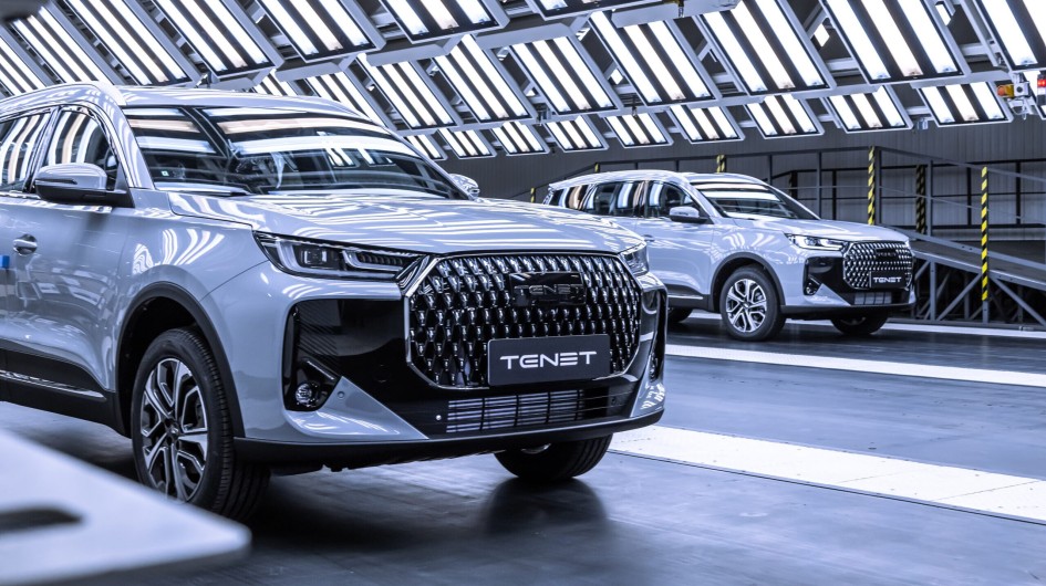 Российские автогиганты показали новые кроссоверы и электромобили на «Иннопроме-2026»