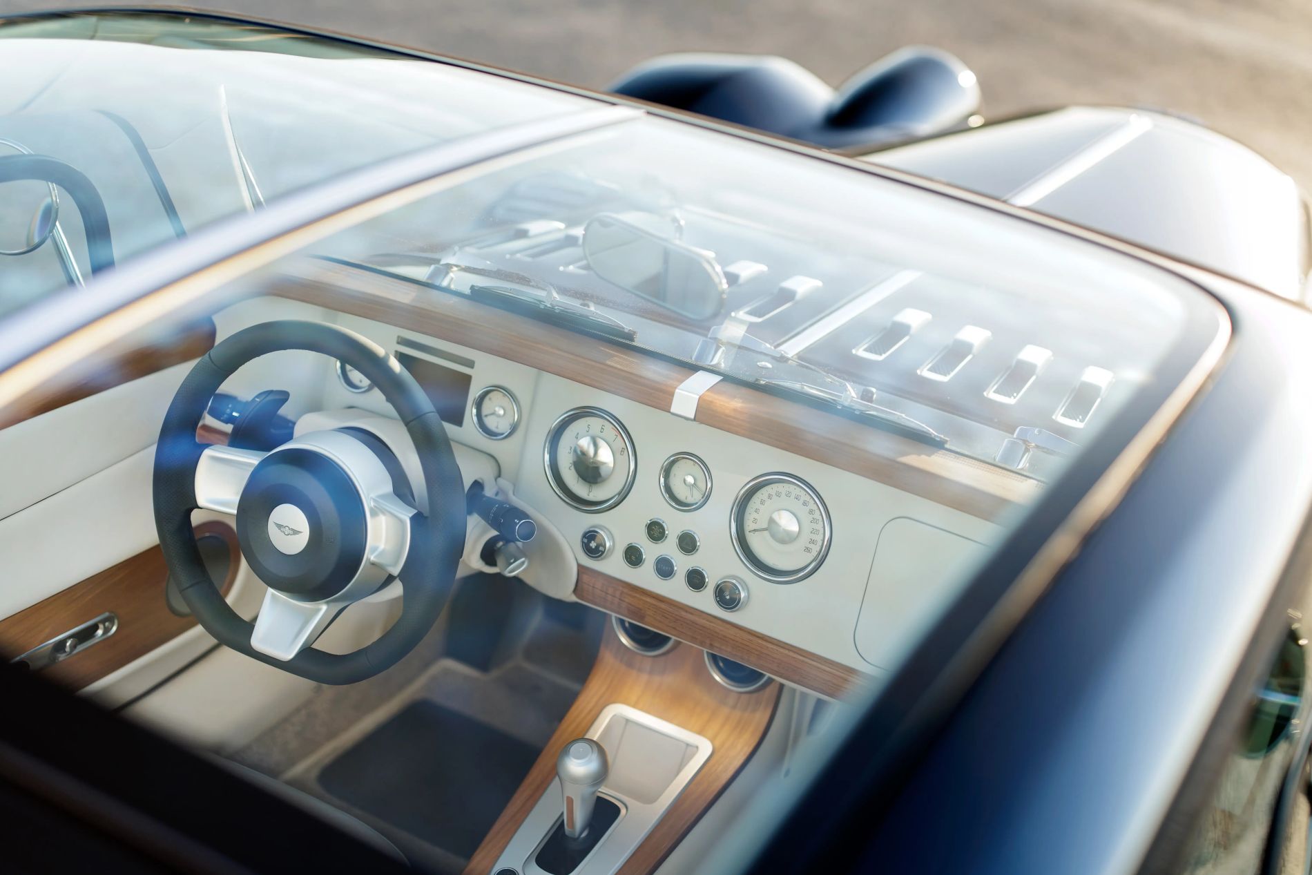 Morgan и Pininfarina представят девять эксклюзивных купе Midsummer для коллекционеров