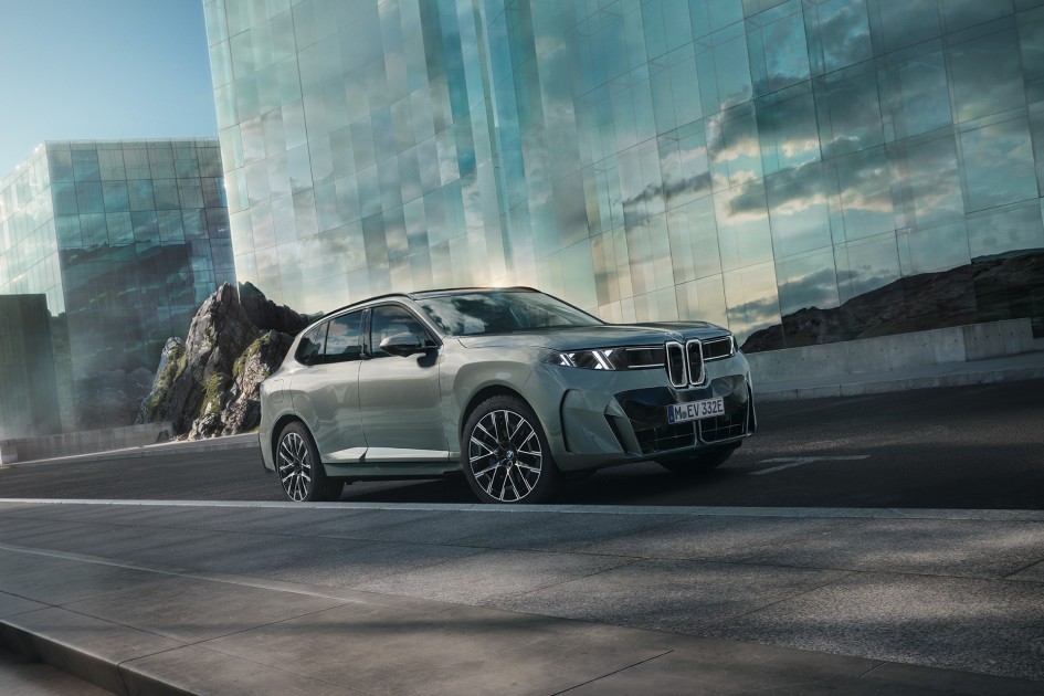 BMW представила новое поколение X5, раскрыла цены и назначила старт продаж