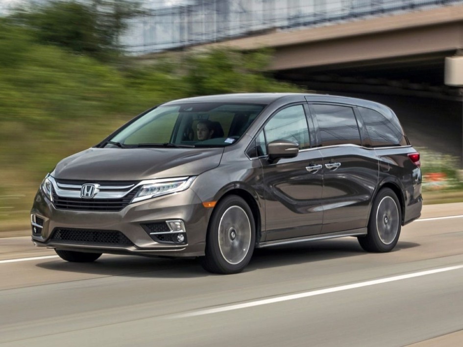 Honda отзывает более 325 тысяч Odyssey в США из-за дефекта камеры заднего вида