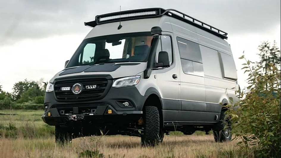 Nomad: кемпер на базе Mercedes-Benz Sprinter для экстремальных условий Аляски
