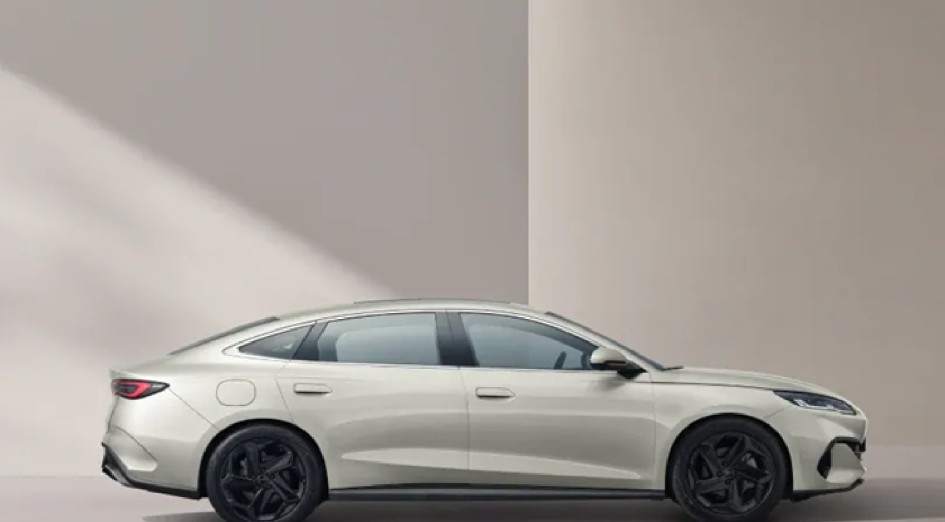 BYD Seal 06 2027: лидар на крыше, новые моторы и обновленный дизайн