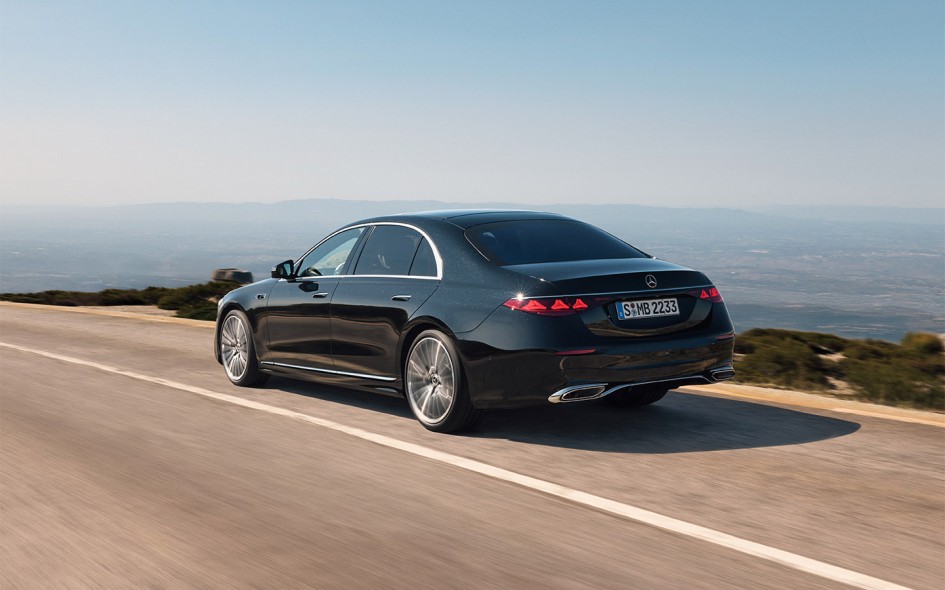 Mercedes S-Class 2026: новые технологии, русский голосовой помощник и свежий дизайн
