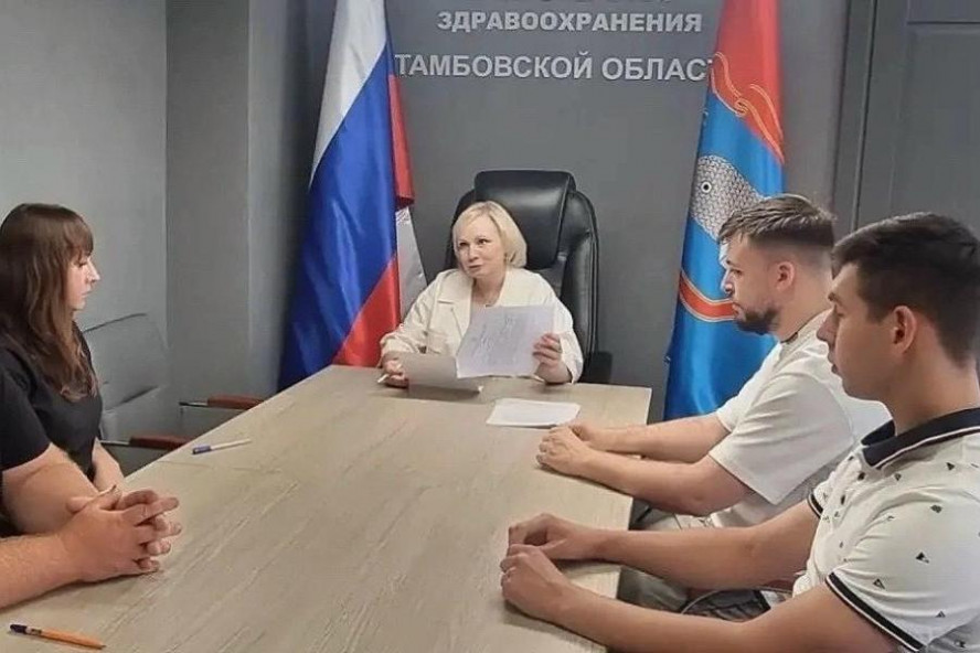 Три врача и три фельдшера пополнили штат тамбовских медучреждений