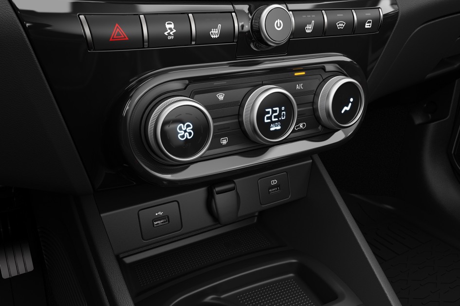 АвтоВАЗ начал выпуск новой Lada Vesta с автоматическим климатом и Lada Connect