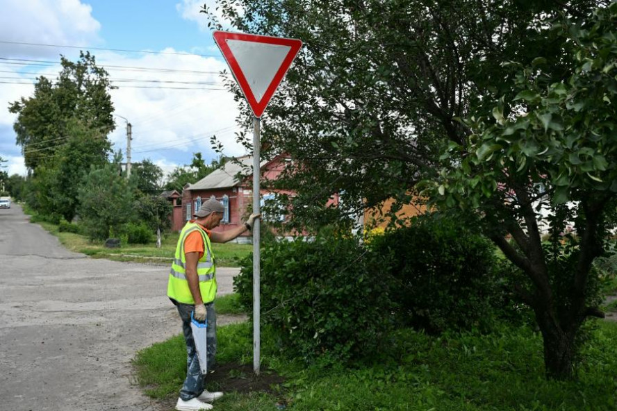 В Тамбове обновляют дорожные знаки и разметку к началу учебного года В Тамбове обновляют дорожные знаки и разметку к началу учебного года