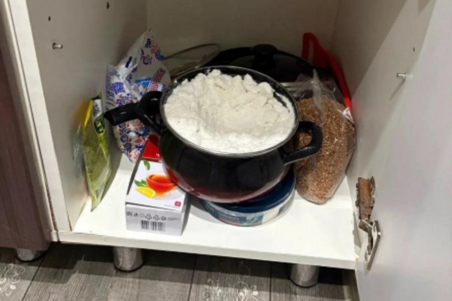 16-летний тамбовчанин в арендованной квартире хранил больше килограмма мефедрона 16-летний тамбовчанин в арендованной квартире хранил больше килограмма мефедрона