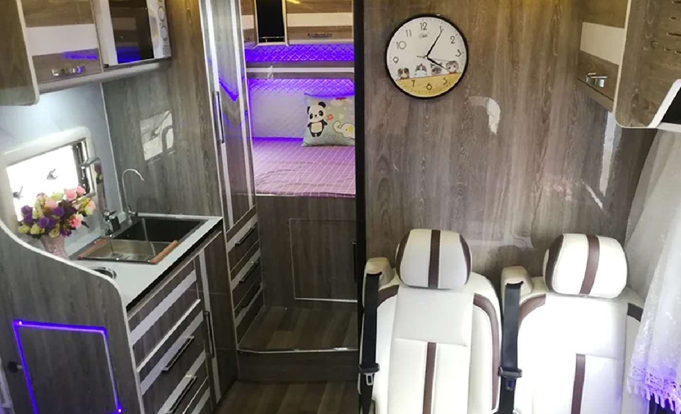 Yuejin H500C: дизельный автодом с автоматической коробкой и салоном, как у легкового автомобиля