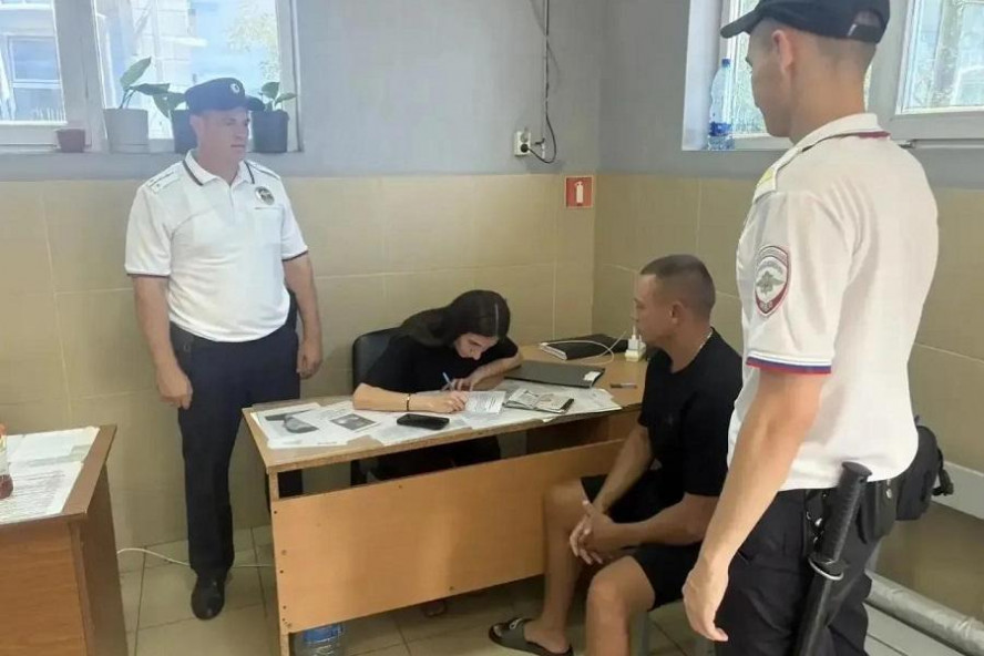 Турист из Тамбова устроил салют во время атаки БПЛА в Кабардинке