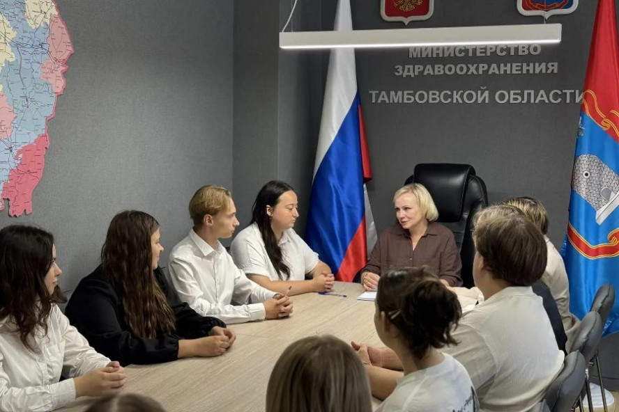 В Тамбовской области подписаны соглашения с новыми участниками программы "Земский доктор/фельдшер"