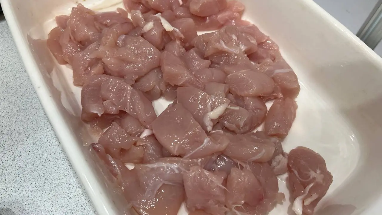 Как быстро разморозить мясо за 10 минут без микроволновки