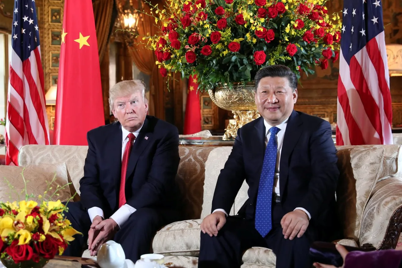 Трамп предложил Си Цзиньпину обсудить покупку американского оружия для Китая