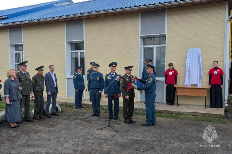 В Рассказовском округе открыли мемориальную доску пожарным