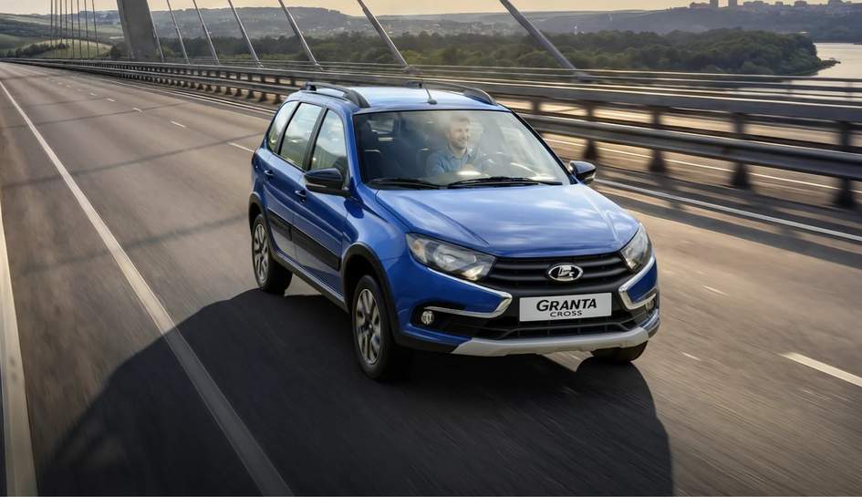 Lada Granta или Granta Cross: какую версию выбрать для города и бездорожья
