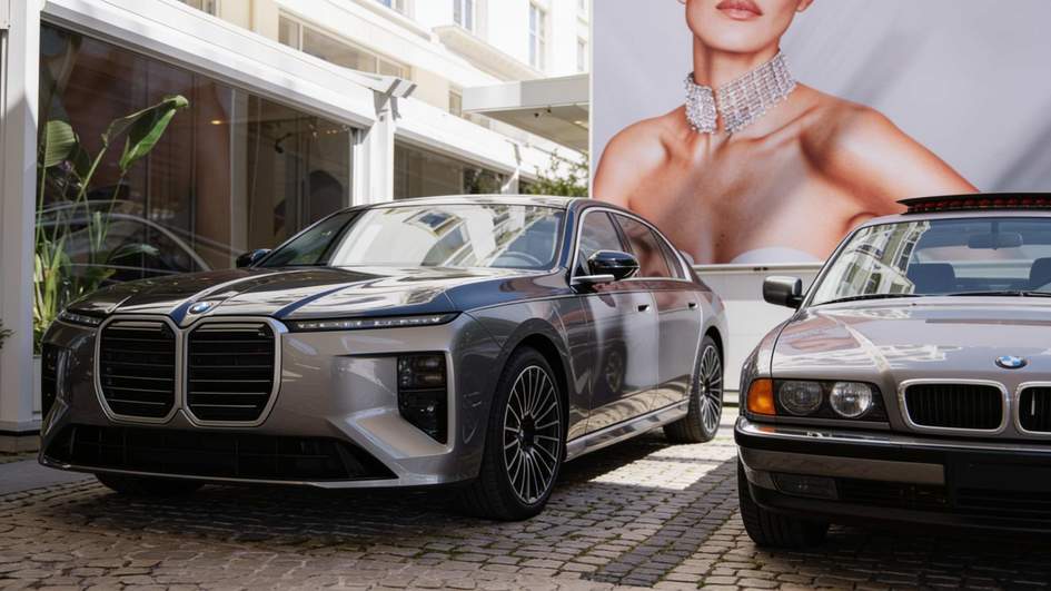 BMW 7-Series: старт продаж в России - только одна версия и ценник до 29 млн рублей