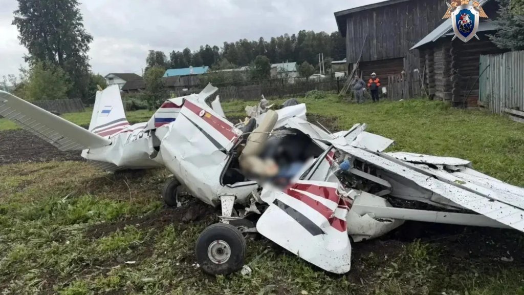 Два человека погибли при крушении легкомоторного самолета в Татарстане