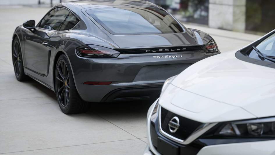 Porsche 718 Cayman теряет лишь 9,6%, Nissan Leaf — 63%: рейтинг остаточной стоимости авто