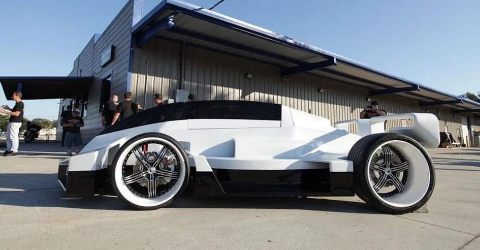 Уникальный электрокар White Lightning ушел из коллекции 50 Cent за бесценок