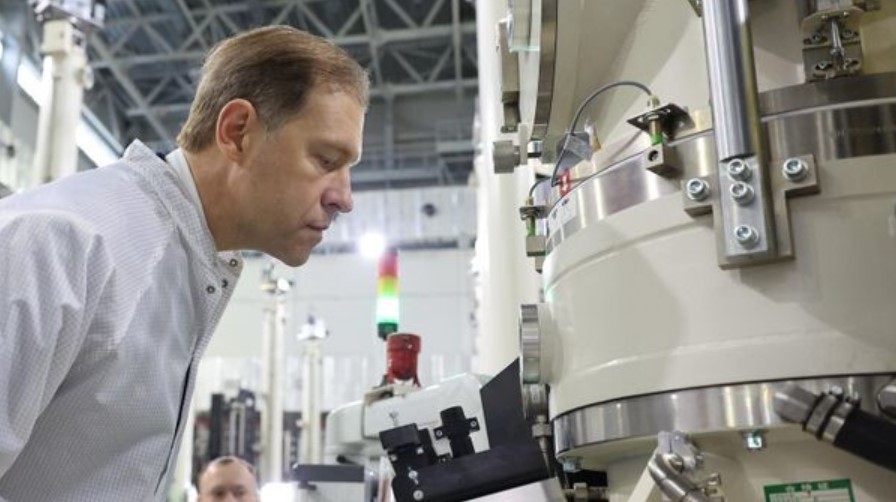 Санкции должны были сломать Huawei хребет, но достигли обратного результата — техногигант просто перестал пользоваться чужими костылями
