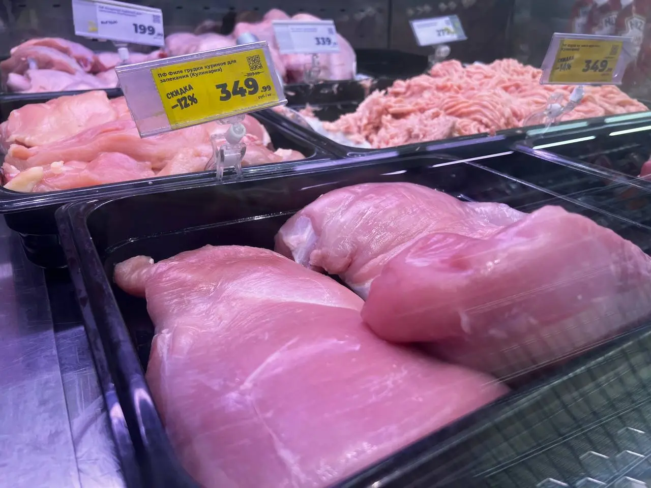 Мясо в «Светофоре» в два раза дешевле: раскрываем тайны низких цен