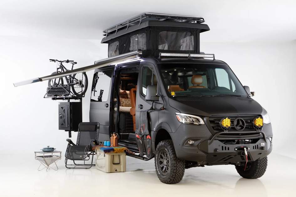 Внедорожный автодом на базе Mercedes-Benz Sprinter 4x4 с солнечными панелями и лебедкой
