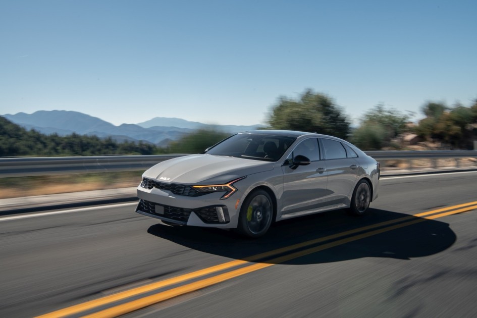 Kia готовит обновленный K5 с прежней платформой и новыми деталями