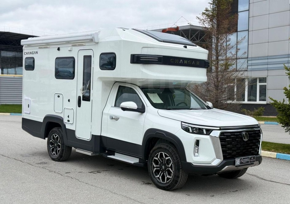 Changan Fengjing RV: Круглогодичный автодом с полным приводом и кухней