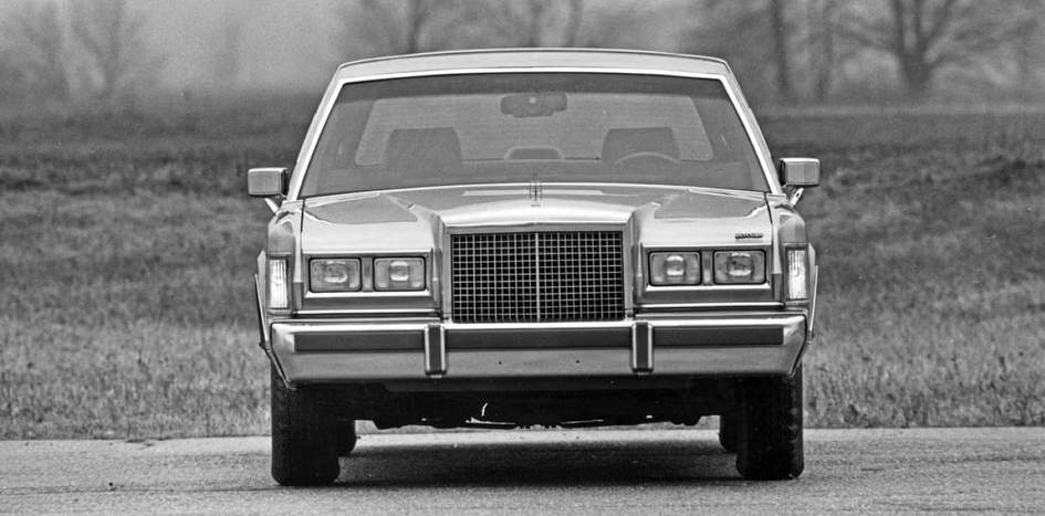 Lincoln Town Car из «Бригады»: сколько стоит содержать культовый седан в Москве