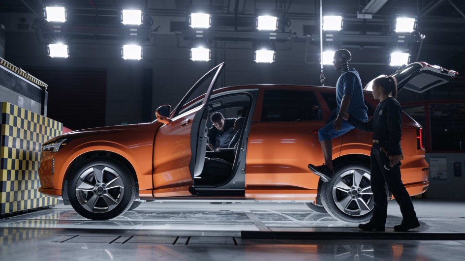 Зачем Volvo проводит отдельный краш-тест с манекеном лося