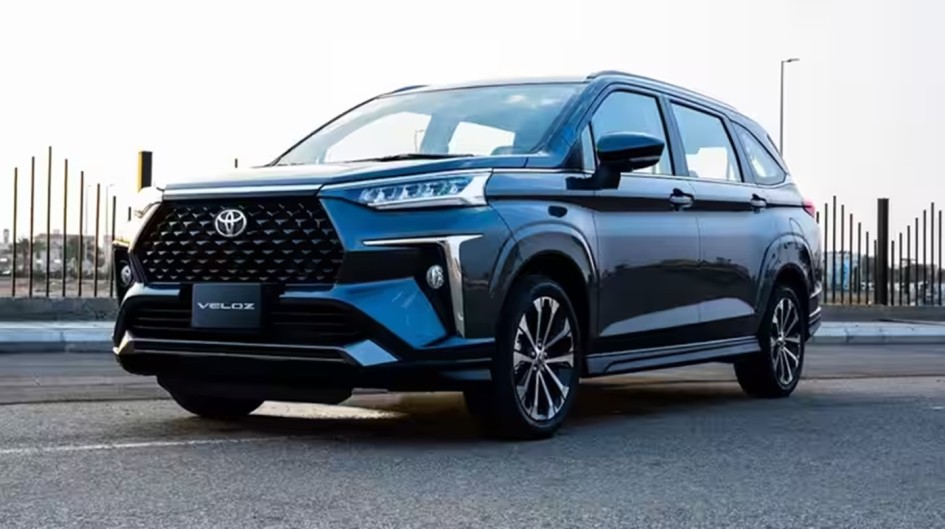 Toyota Veloz выходит на российский рынок с ценой ниже китайских конкурентов