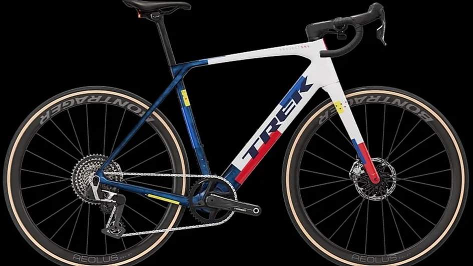 Trek Domane+ SL весит 11 кг и проезжает до 115 миль на одном заряде