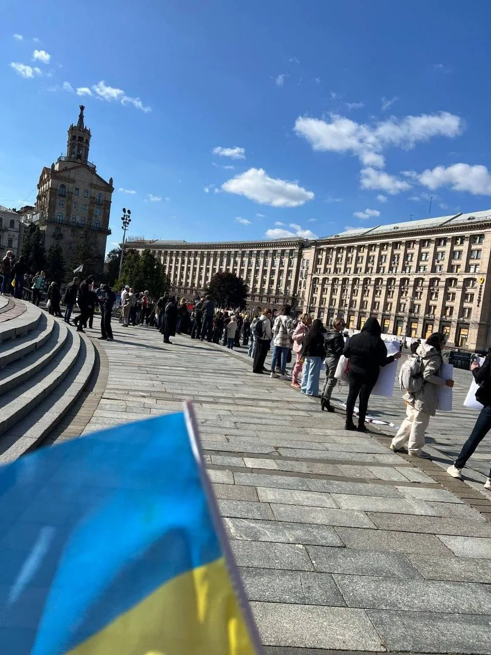 «Украинцы снова на Майдане: требования мира и прекращения войны»
