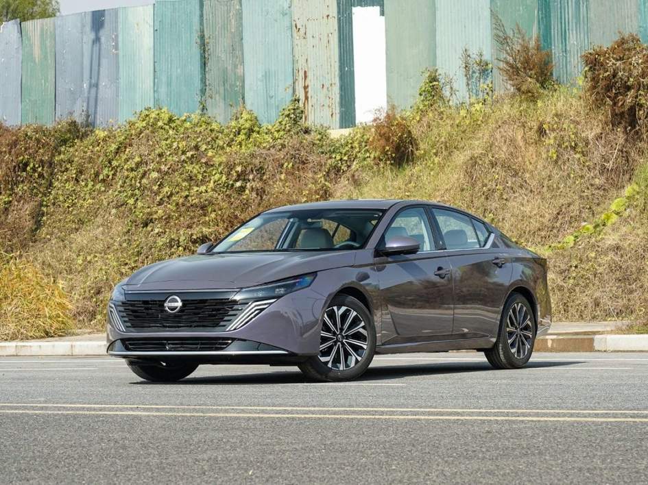 Nissan Teana за 3,8 млн рублей: сравниваем с пятью бизнес-седанами