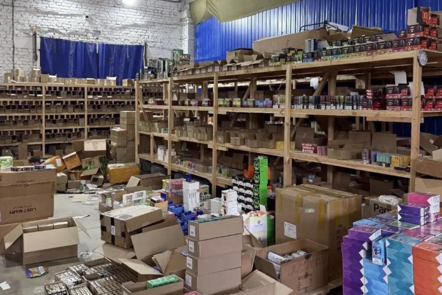 Тамбовчанин предстанет перед судом за незаконный оборот табачной продукции на 271 млн рублей Тамбовчанин предстанет перед судом за незаконный оборот табачной продукции на 271 млн рублей