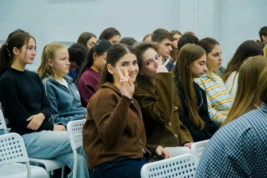 В Державинском стартовала "Университетская смена" для школьников из Абхазии В Державинском стартовала "Университетская смена" для школьников из Абхазии