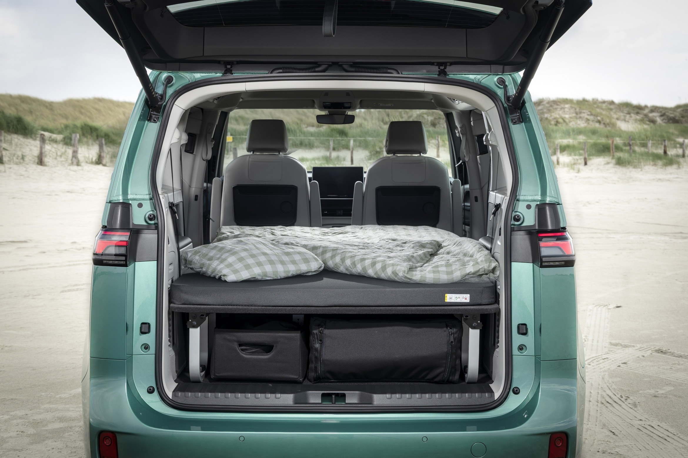 Volkswagen ID. Buzz с пакетом Good Night: электроминивэн превращается в мобильный дом